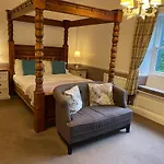 Hotel New 3*